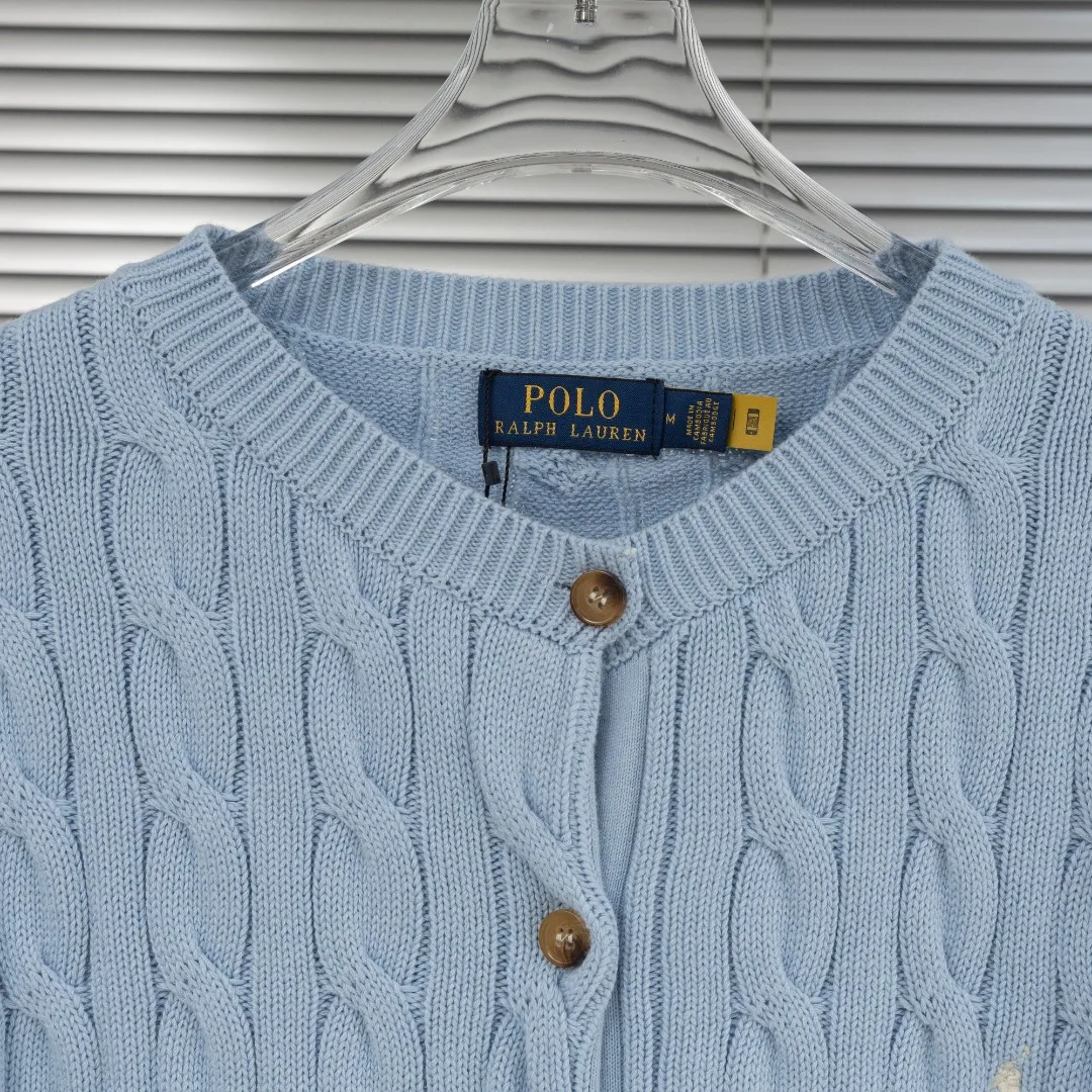 P290 top version (different currencies) You can scan the code to enter the official website. Style: Ralph Lauren POLO Ralph Lauren small label embroidered knitted cardigan jacket. Color: Picture color. Size: S-XL. Fabric: pure cotton. Accessories: full set of customized accessories. No gender distinction. Same style for men and women.